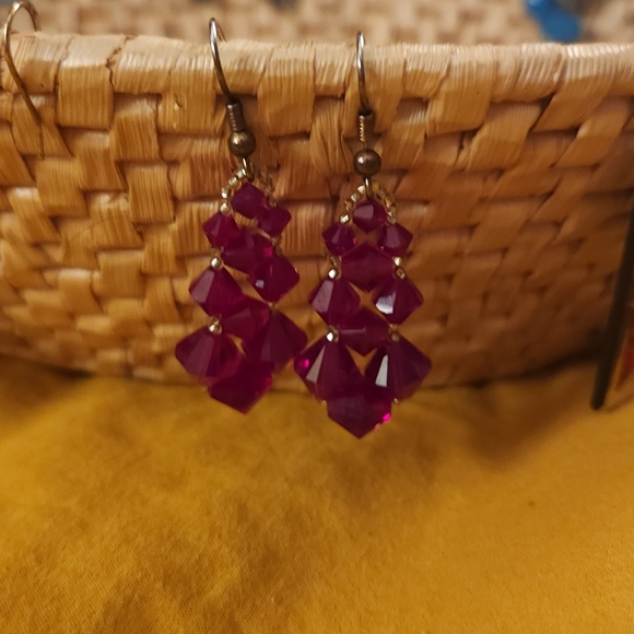 Vintage 1970s 1980s Ruby Red Swarovski Crystal Dangle Earrings - Picture 5 of 11